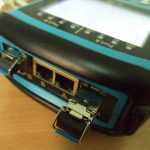 Тестер МАКС-ЕМК-В внешний вид со стороны разъемов SFP